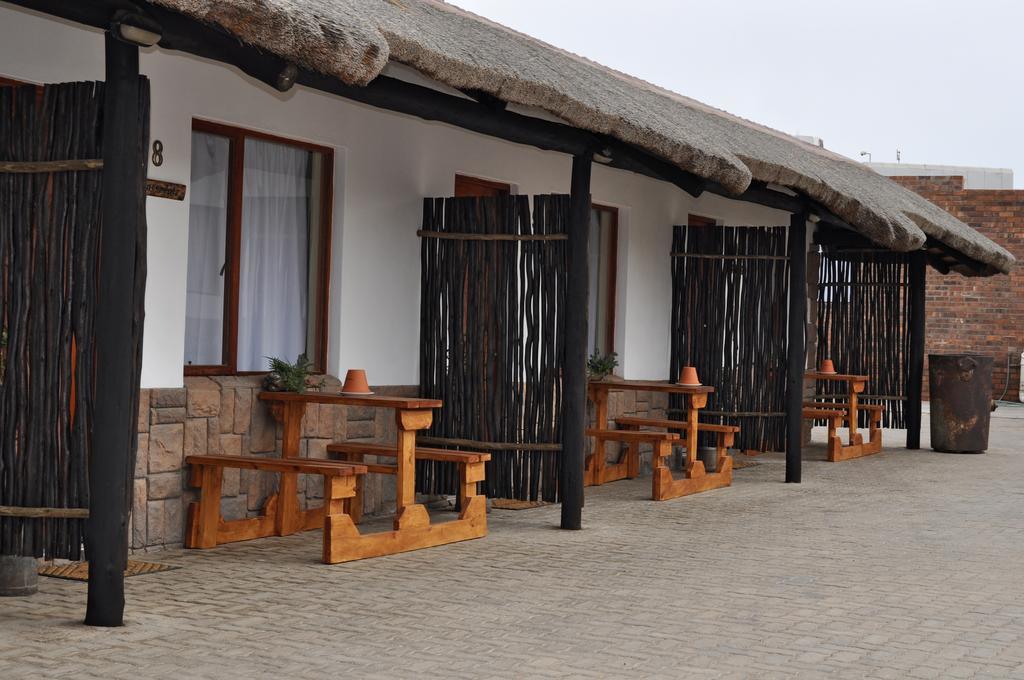 Obelix Guesthouse Luderitz Bagian luar foto