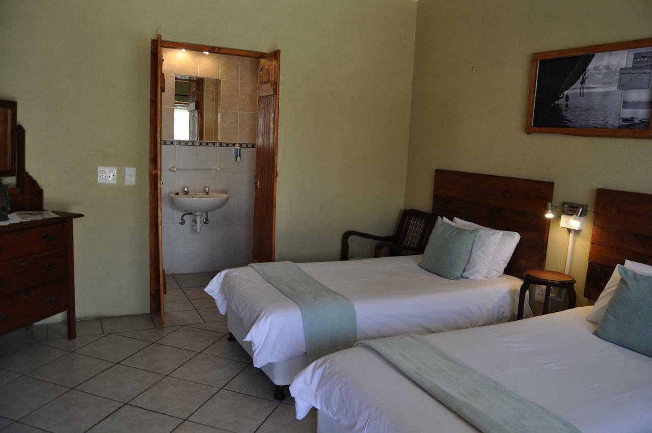 Obelix Guesthouse Luderitz Bagian luar foto