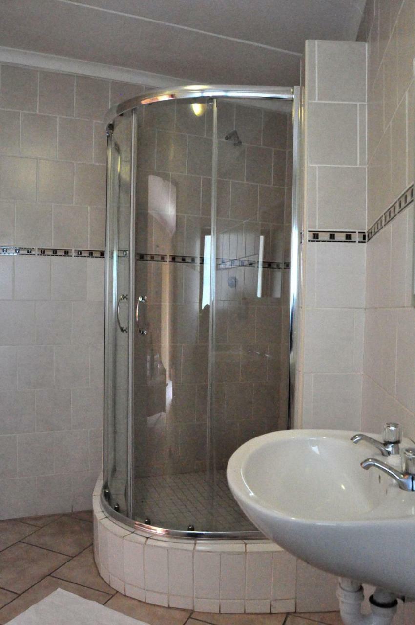 Obelix Guesthouse Luderitz Bagian luar foto