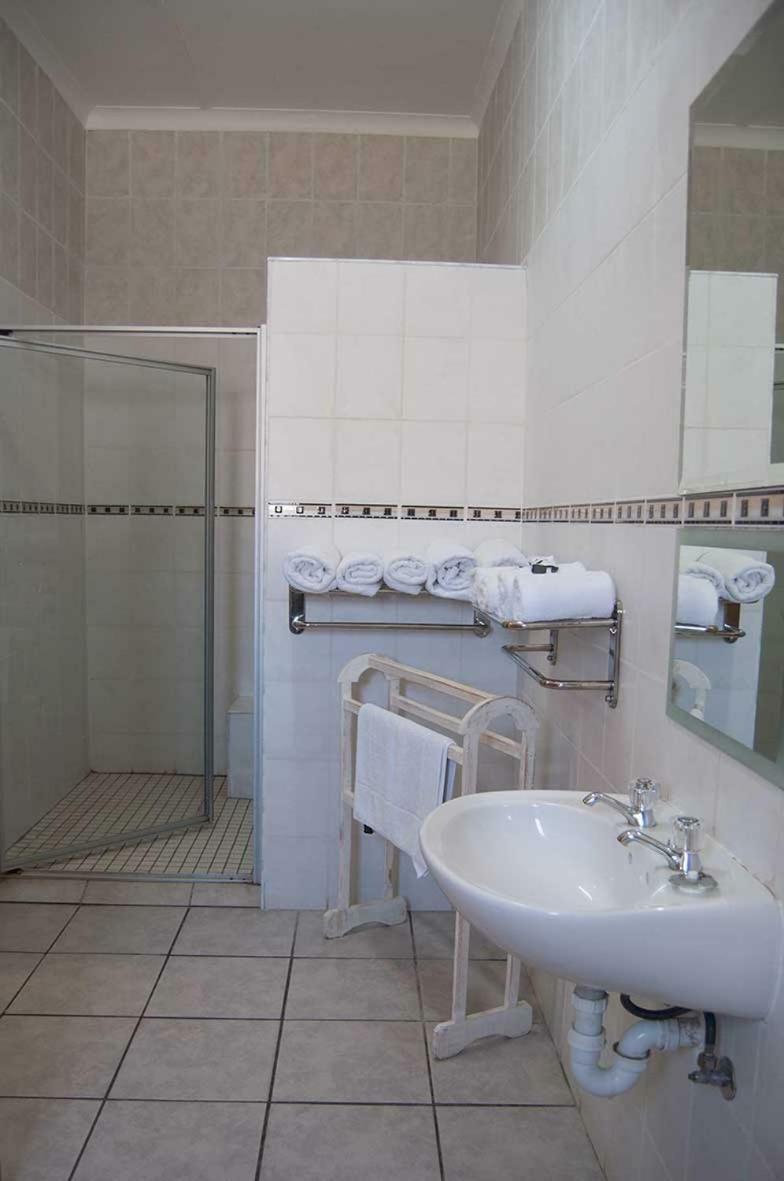 Obelix Guesthouse Luderitz Bagian luar foto