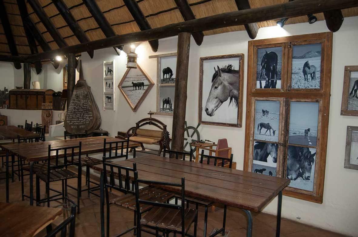 Obelix Guesthouse Luderitz Bagian luar foto